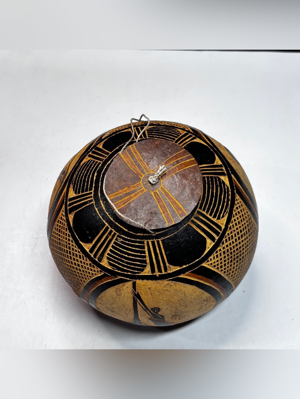 Antique Hand Carved African Hanging Gourd Vessel Lidded Calabash Bird Decor - Picture 5 of 14